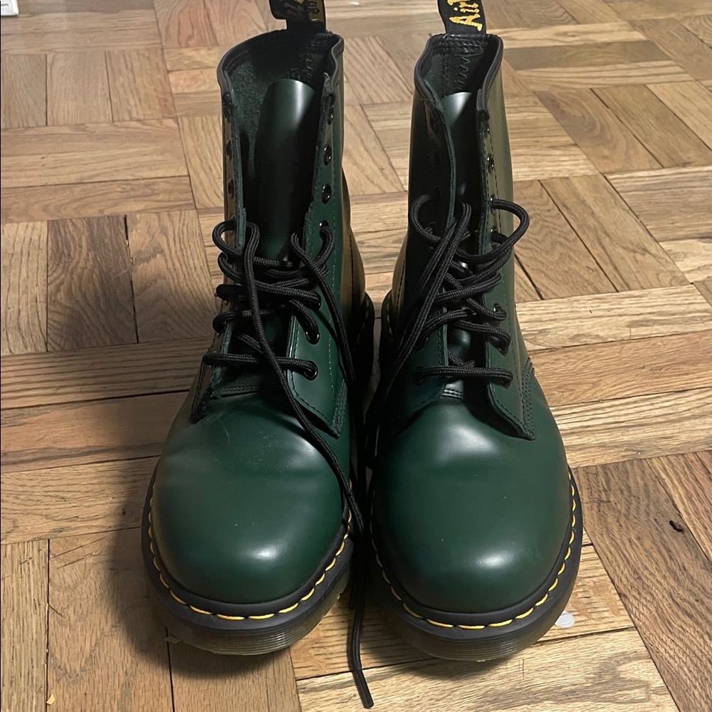 Green Lace-Up Boots Dr Martens men’s siz 10 brand new no box